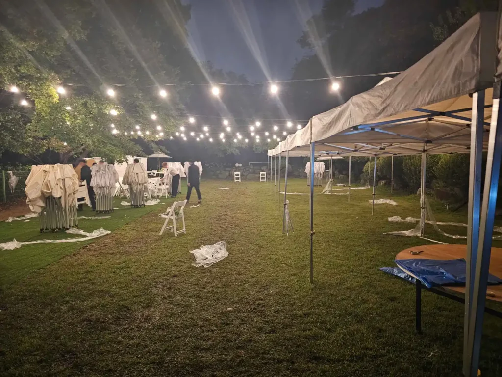 히든가든 야외웨딩 알바 테이블 의자 철수-6