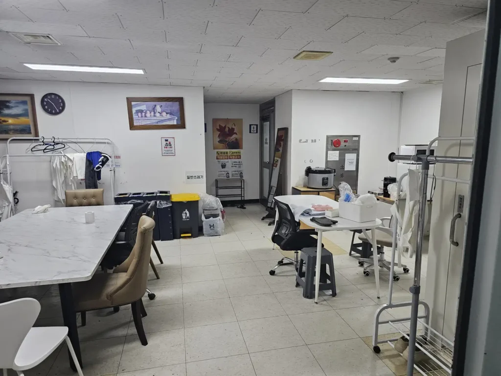 (주)케이지알 인천 빵공장 알바 2층 데스크