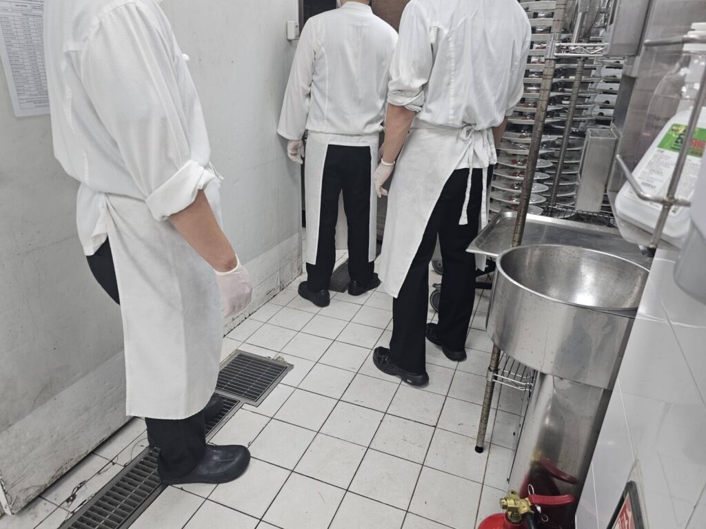 송도 쉐라톤 그랜드 인천 호텔 연회장 주방보조 후기 눈치 지옥에 시간이 멈춘 주방9