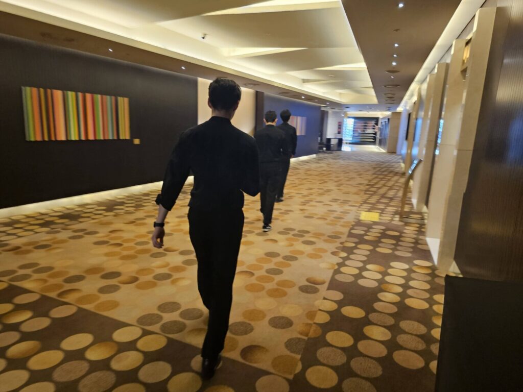 송도 쉐라톤 호텔 연회장 홀서빙 후기 폴리싱 지옥12