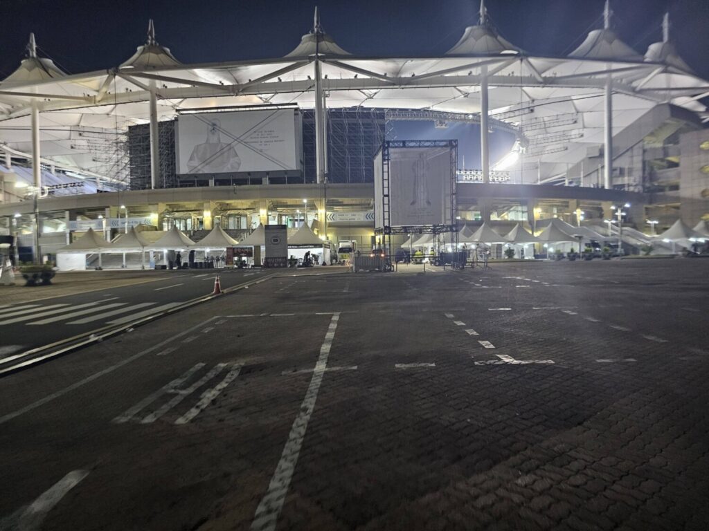 칸예 웨스트 내한공연 철거 보조 알바 후기5