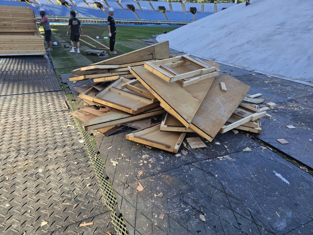 칸예 웨스트 내한공연 철거 보조 알바 후기16